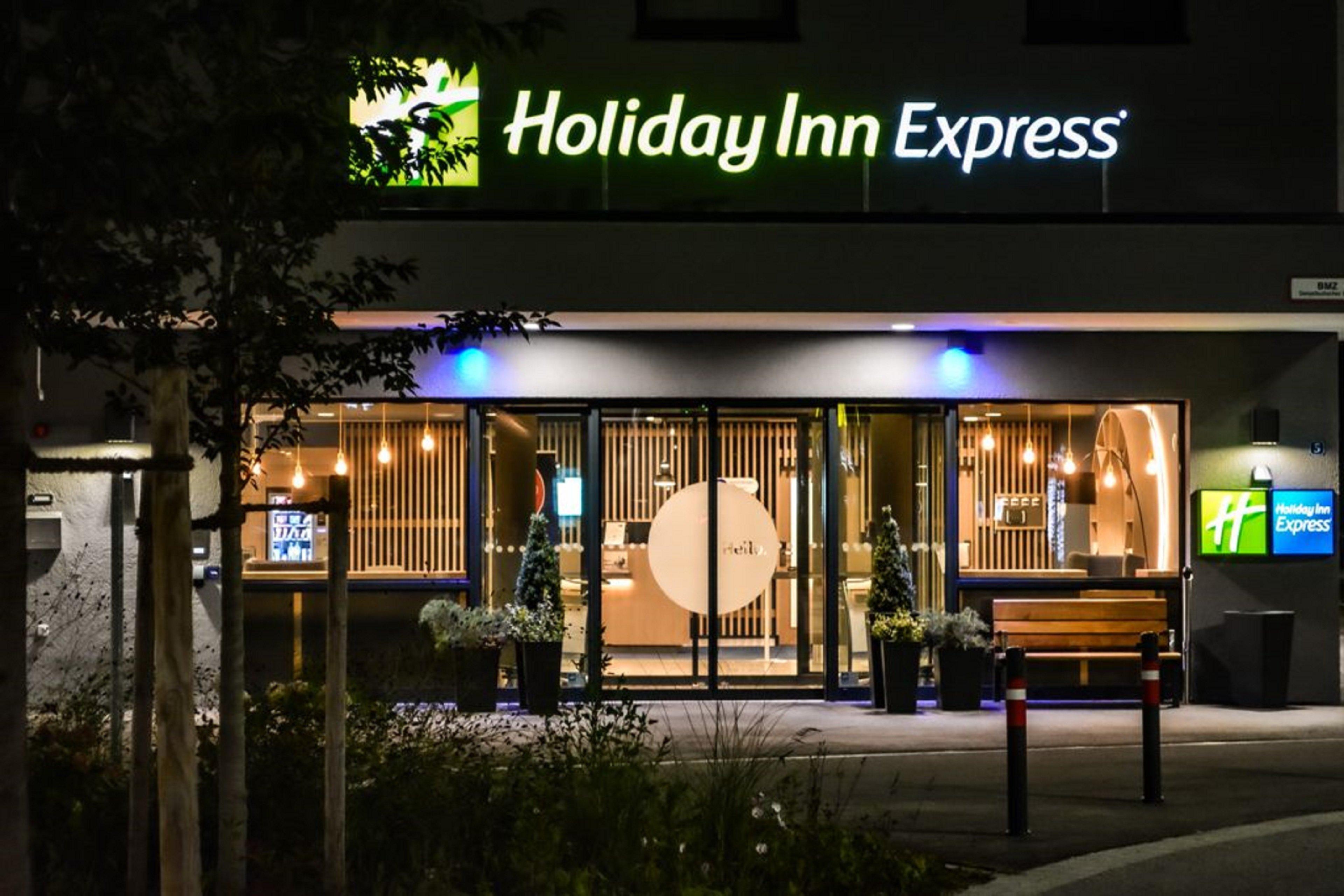 Holiday Inn Express Munich - Olching By Ihg Exterior foto