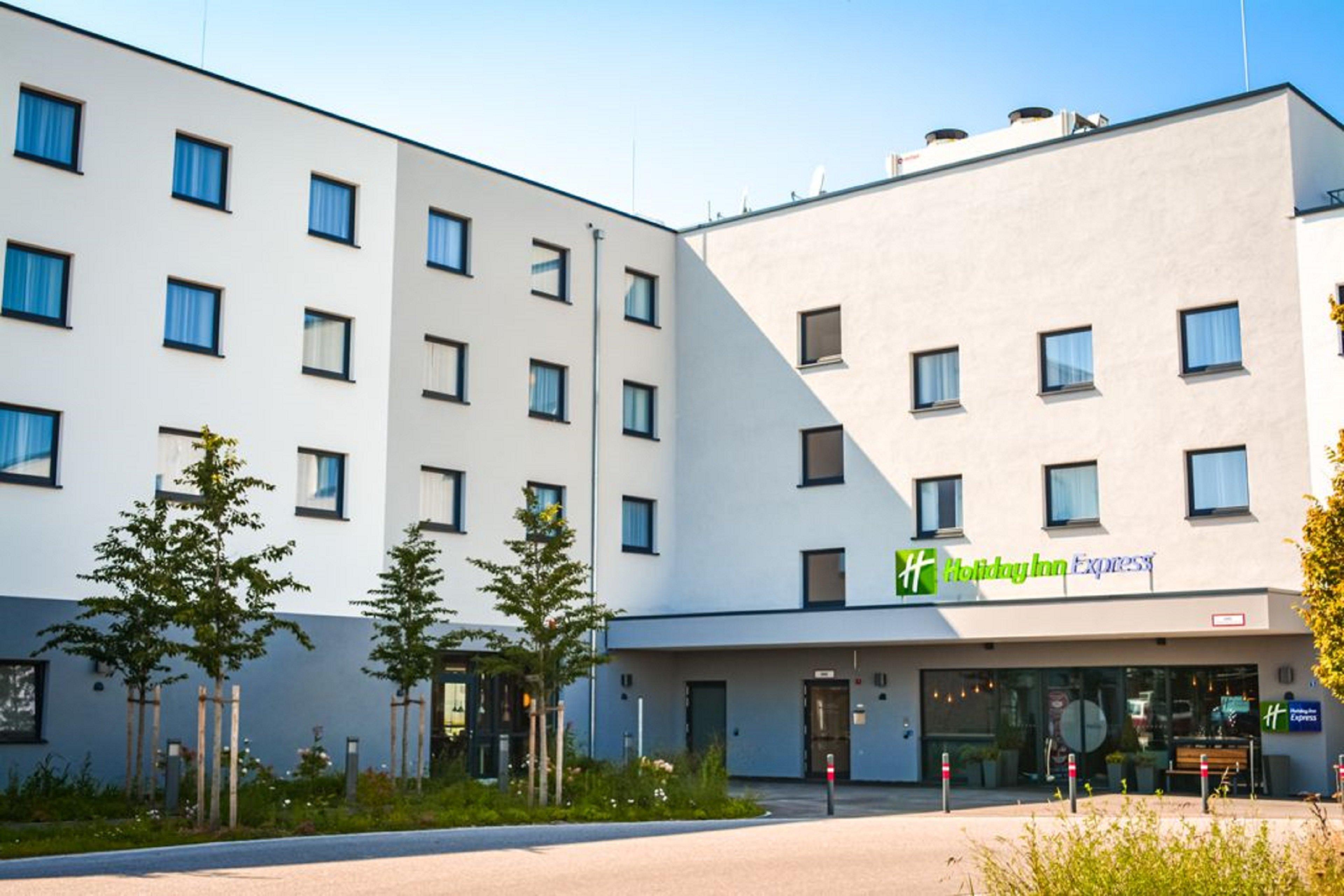 Holiday Inn Express Munich - Olching By Ihg Exterior foto