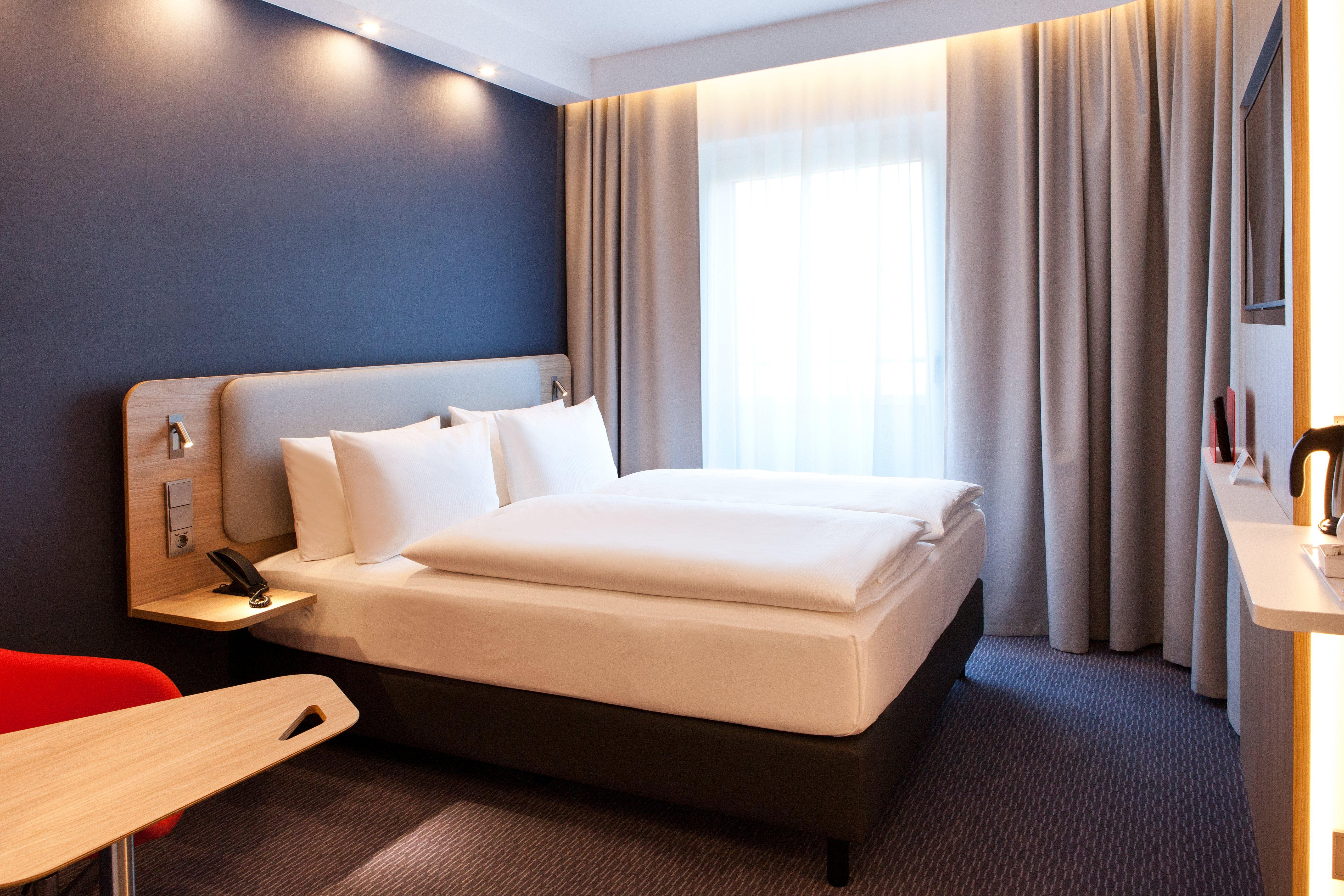 Holiday Inn Express Munich - Olching By Ihg Exterior foto