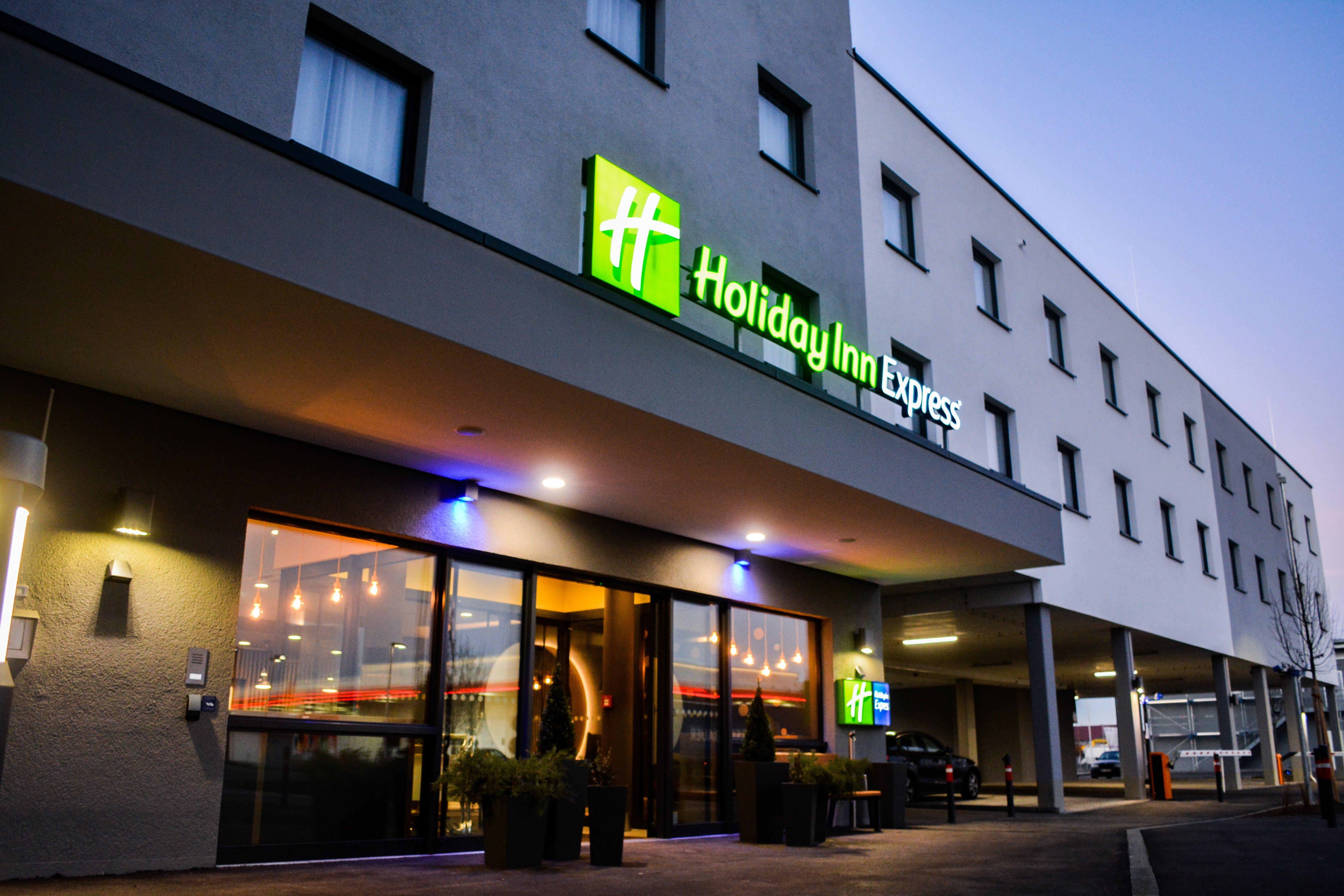 Holiday Inn Express Munich - Olching By Ihg Exterior foto