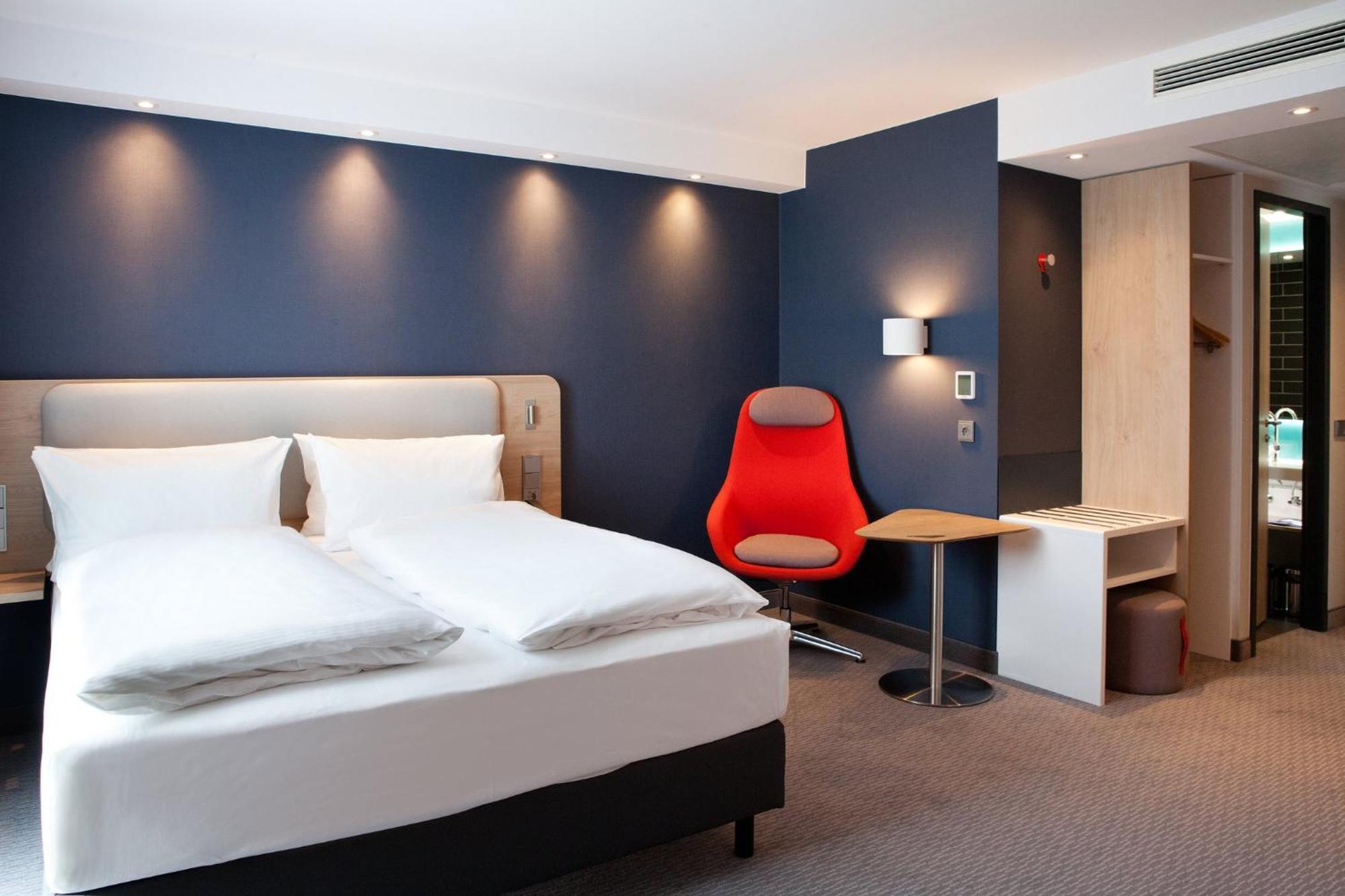 Holiday Inn Express Munich - Olching By Ihg Exterior foto